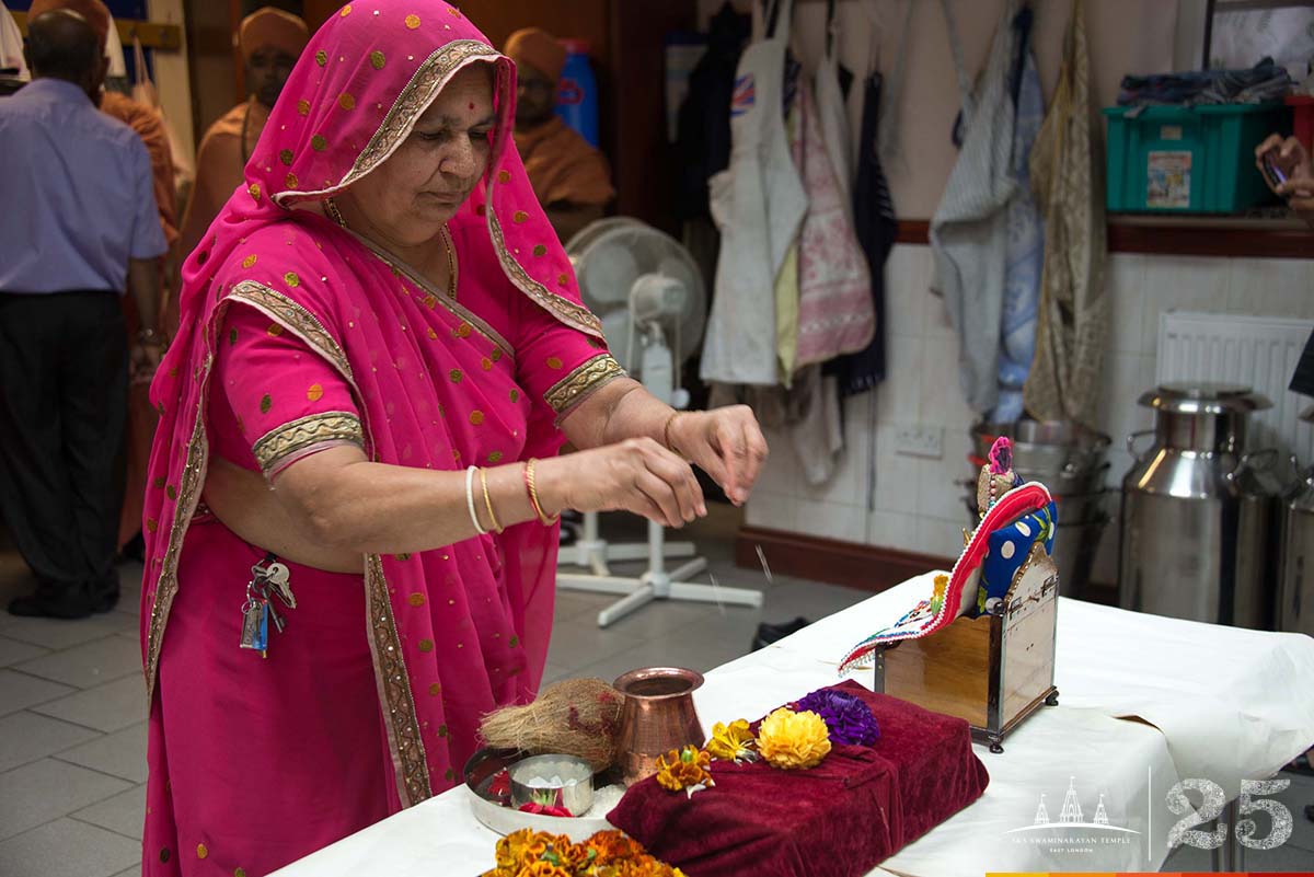 ©1987-2017 SKS Swaminarayan Temple East London